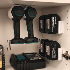 Makita 18V LXT battery mounts