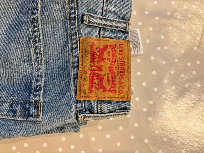 levis