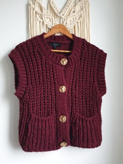 Zara Sleeveless Cardigan Size Medium