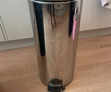 pedal bin