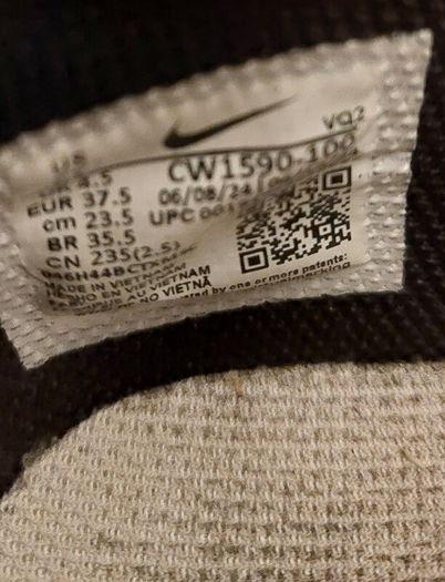 Boys Nike runners