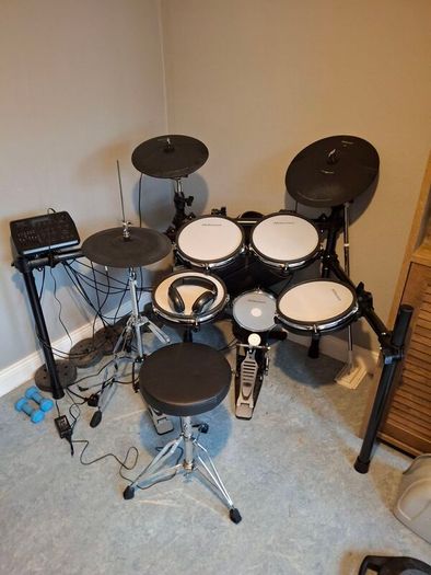 electronic drum kit