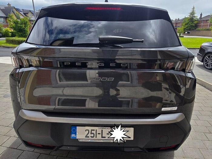 2025 Peugeot 5008 Automatic Hybrid 7 Seats
