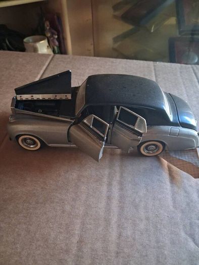Model cars and bar signs