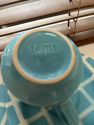 Vintage Tams England Pieces - 2 cups, saucers and side plates matching and 2 Retro soup Bowls ( 8 Pieces )