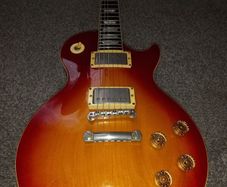 Orville Les Paul Standard