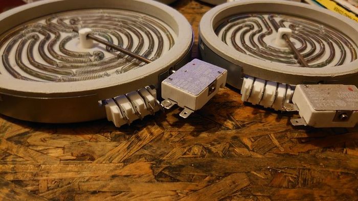Set of cooker rings for ceramic hob