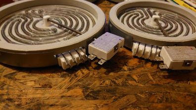 Set of cooker rings for ceramic hob