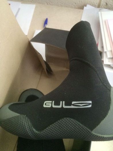 Diving boots