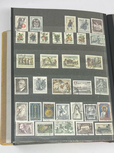 Collection: Austria (Osterreich) Stamps both mint an commemorative stamps on 45 pages