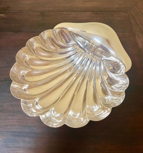 Early 20th hallmarked Sheffield solid sterling silver fruit bowl