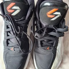 Nike Luca Basketball Shoea. Size 9