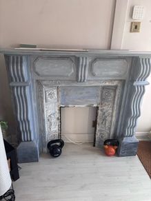 Gas fire & fireplace surround