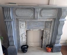 Gas fire & fireplace surround