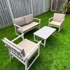 Garden furniture set