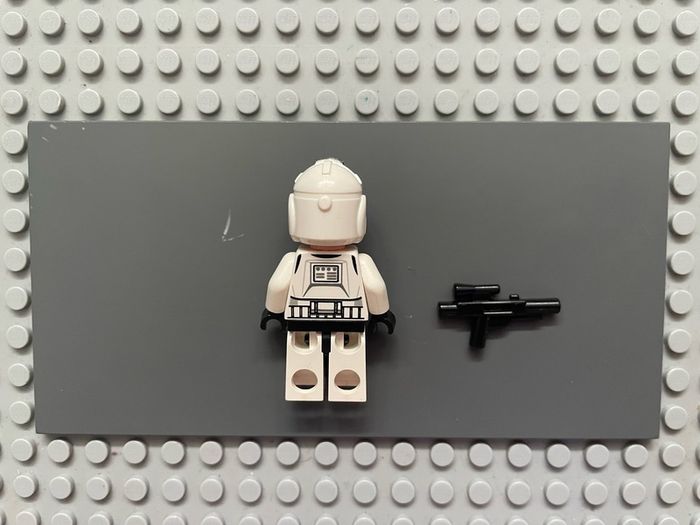 lego Star Wars sw0439 Clone Trooper Pilot, 501st Legion (Phase 2) minifigure- Large Eyes