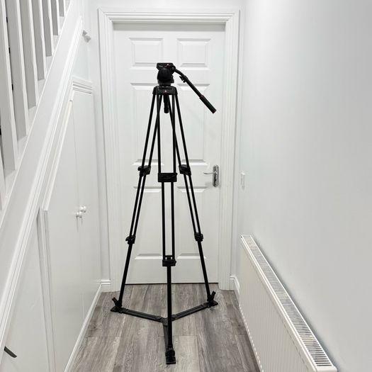 Manfrotto 546GB aluminium tripod 501 HDV fluid head