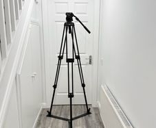Manfrotto 546GB aluminium tripod 501 HDV fluid head