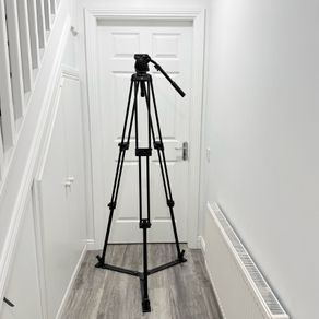 Manfrotto 546GB aluminium tripod 501 HDV fluid head