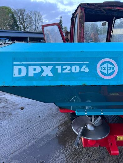 Sulky Fertiliser Spreader