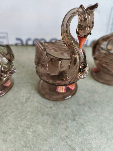 Vintage glass swan figurines, set of 3  glass swan small statues, glass bird figurine, elegant two toned glass swan decor