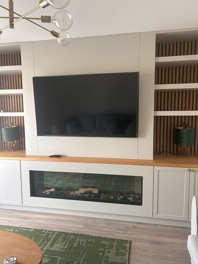 65" Tv with wall mounted bracket