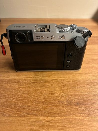 Fujifilm X-E4
