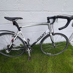 Giant Defy road bike