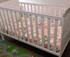 Baby cot bed