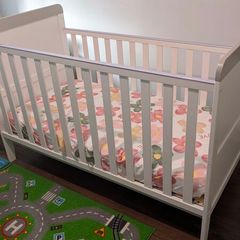Baby cot bed
