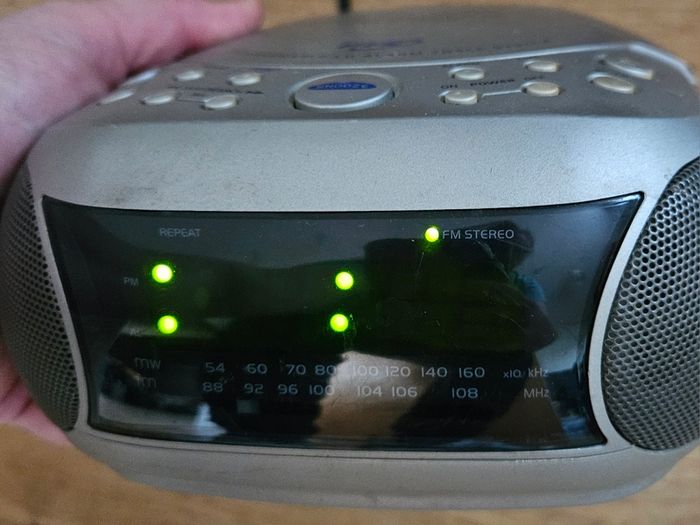 Morphy Richards Cd/Radio/Alarm Clock with Cds