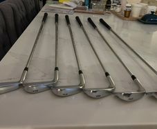 Golf clubs Srixon ZXi5 irons