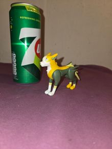 Pokemon Boltund Figure