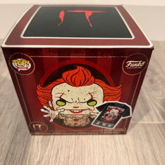Funko IT Pennywise with Metallic Balloon and Tee Hot Topic Exclusive 475