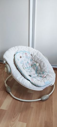 Baby bouncer chair