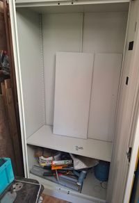 Workshop cabinet