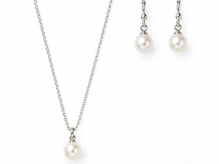Retro Tulip Scarf, Pearl Drop Pendant & Earrings Set, & Black Gem Rings