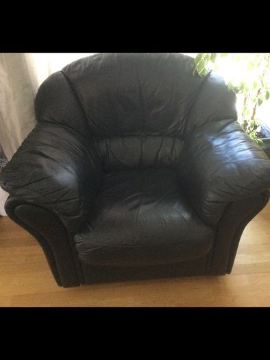 3 piece black leather suite
