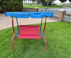 kids play swing