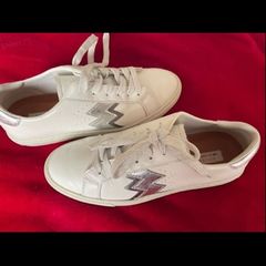 Woman trainers