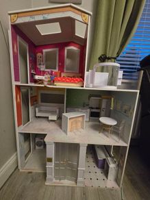 Rainbow High Doll House