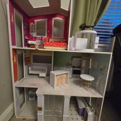 Rainbow High Doll House