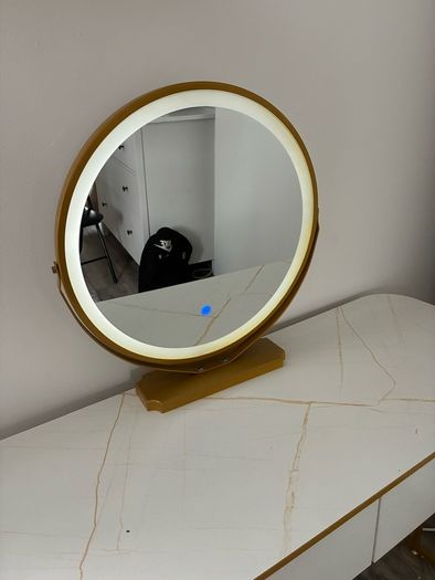 vanity desk