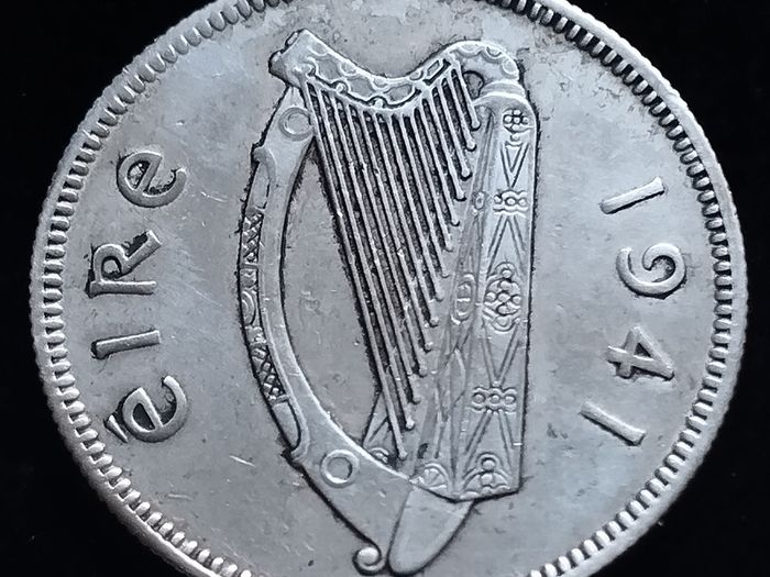 #995 - Ireland - 1941 - Shilling - Silver - KM.14