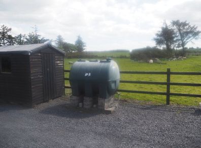 Oil tank