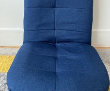 Comfortable floor chair