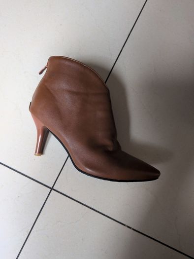 High heel Tan Ankle Boots.  S. 40-7.