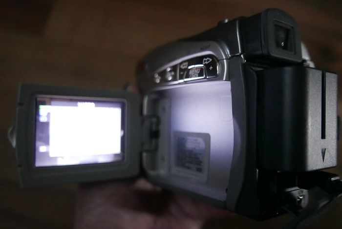 JVC GR-D247EK Handheld MiniDV Camcorder with charger Tested