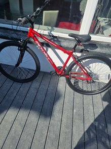Brand new 17" (Medium) Red bike with accessories