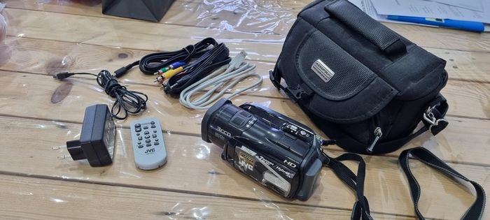 Jvc Everio Gz-hd3e Hd Video Camera Hdd